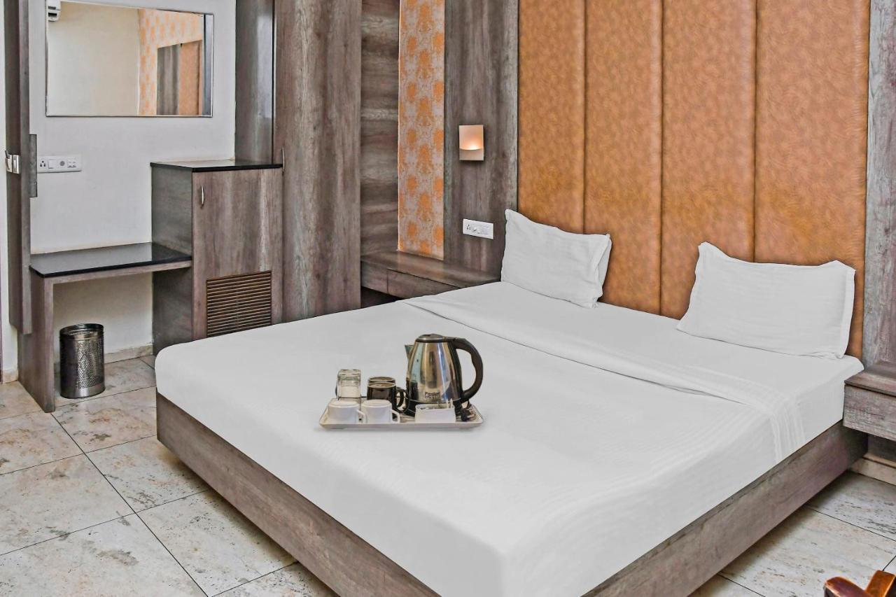 Townhouse 900 Hotel Surya Palace Bhilai Bagian luar foto
